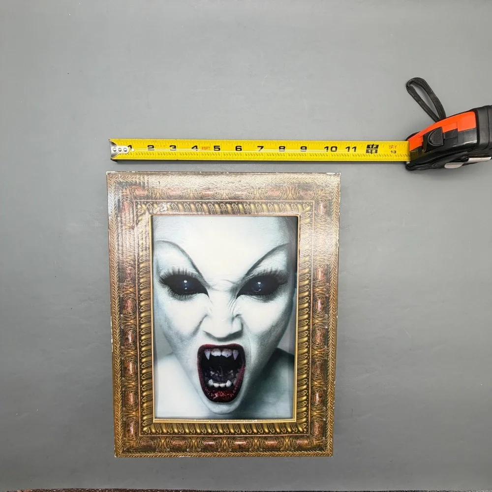 Halloween Animated Animated Sound Sensor Vampire Portrait Light Up Framed Prop